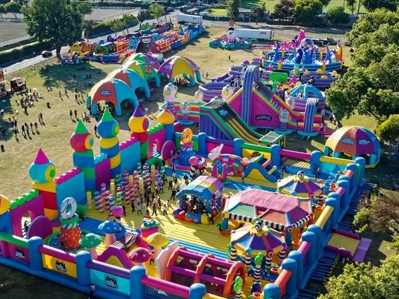 วัสดุผ้าใบกันน้ำชนิดใดที่เหมาะกับการใช้งานกลางแจ้งในระยะยาวมากกว่า